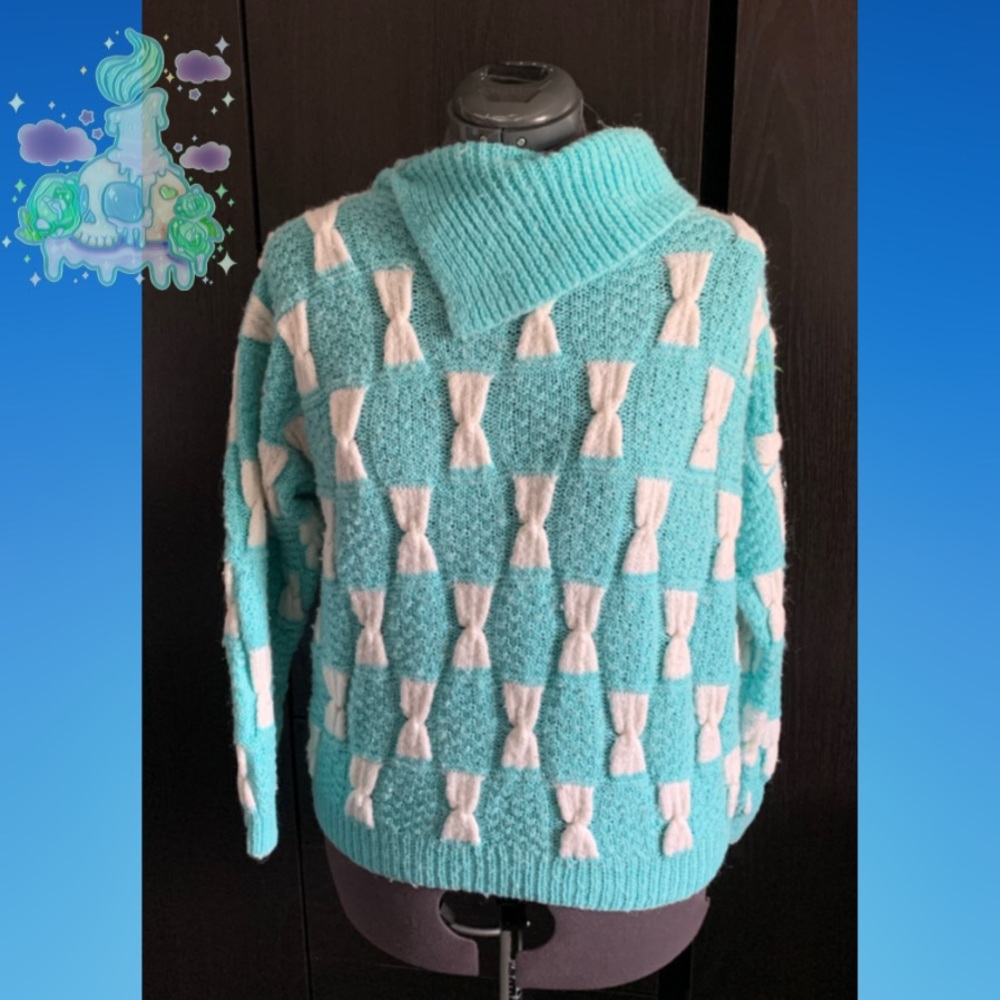 Retro Bow Sweater